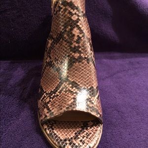 ***BRAND NEW***Style & Co Snake Print Sandals
